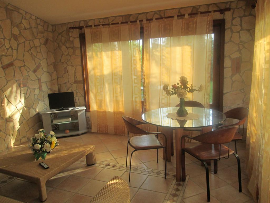Complesso Turistico Ricettivo L'Oasi Del Golfo Di Salerno Apartment Battipaglia Bilik gambar