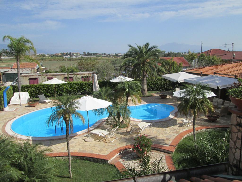 Complesso Turistico Ricettivo L'Oasi Del Golfo Di Salerno Apartment Battipaglia Luaran gambar