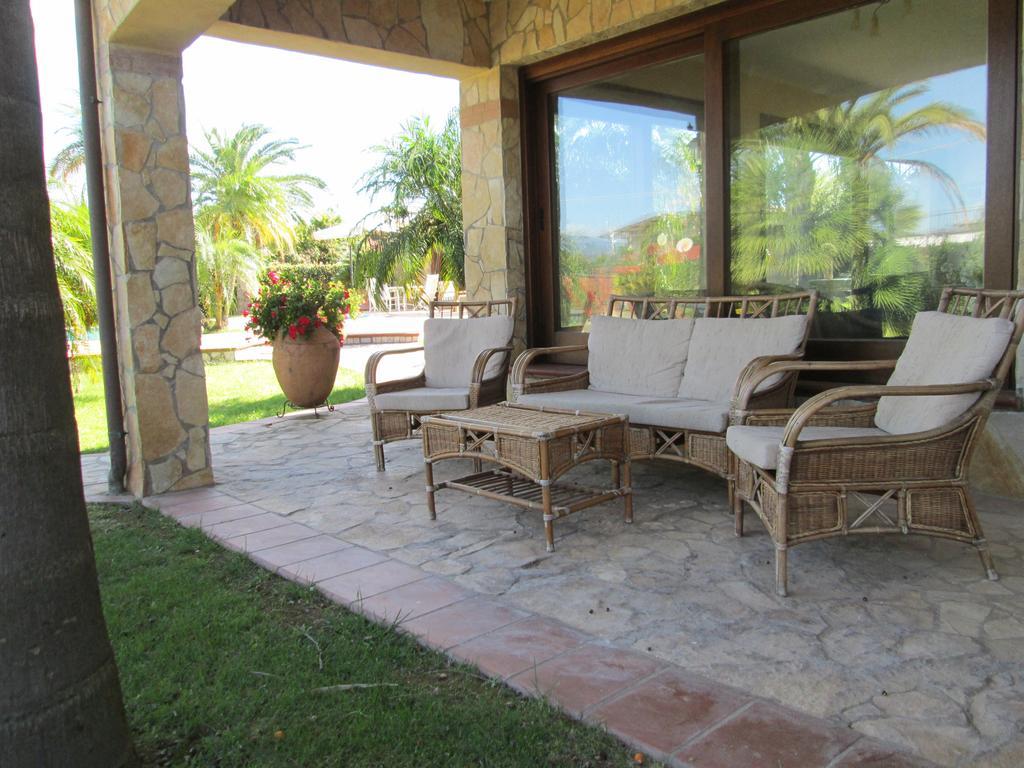 Complesso Turistico Ricettivo L'Oasi Del Golfo Di Salerno Apartment Battipaglia Luaran gambar