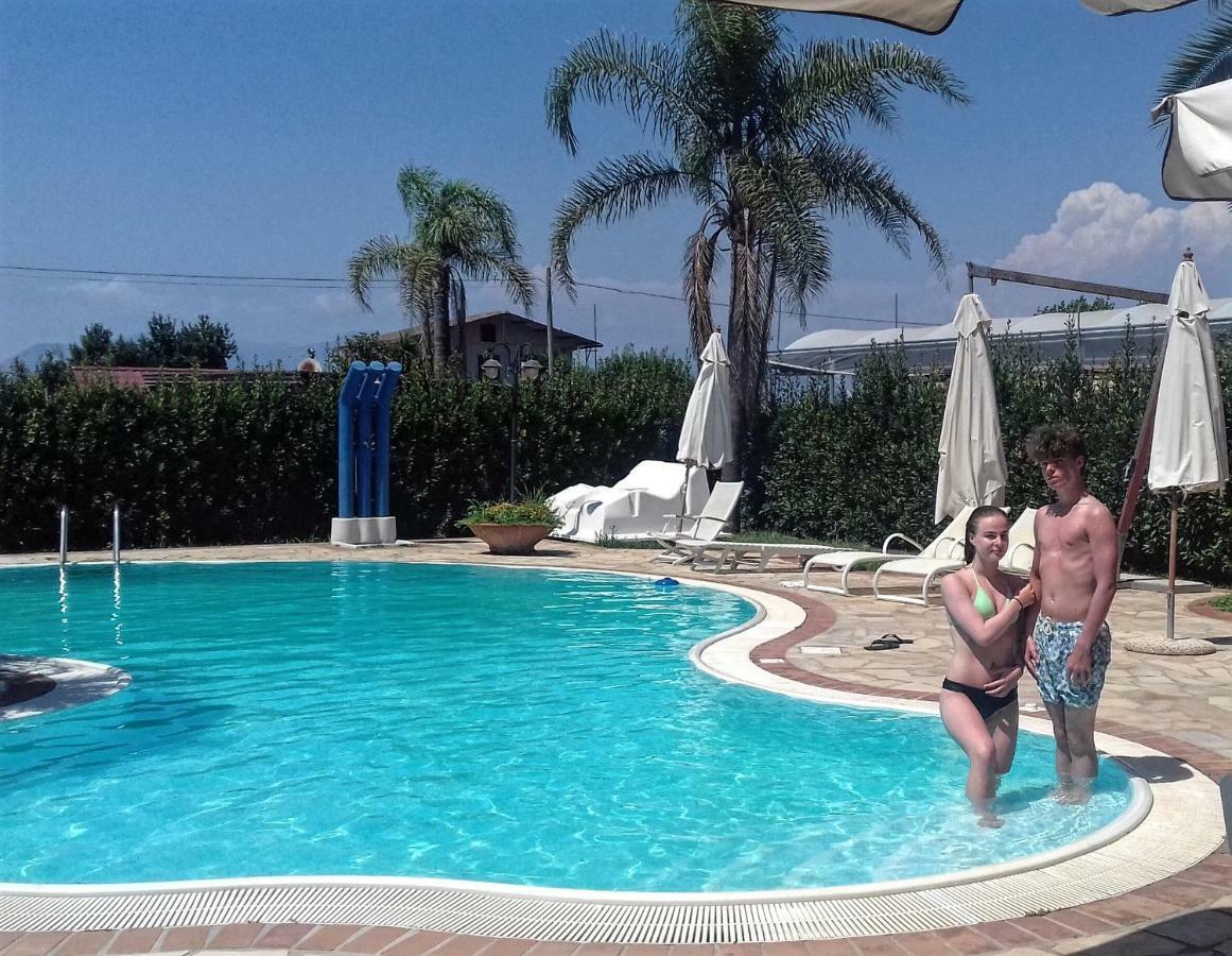 Complesso Turistico Ricettivo L'Oasi Del Golfo Di Salerno Apartment Battipaglia Luaran gambar