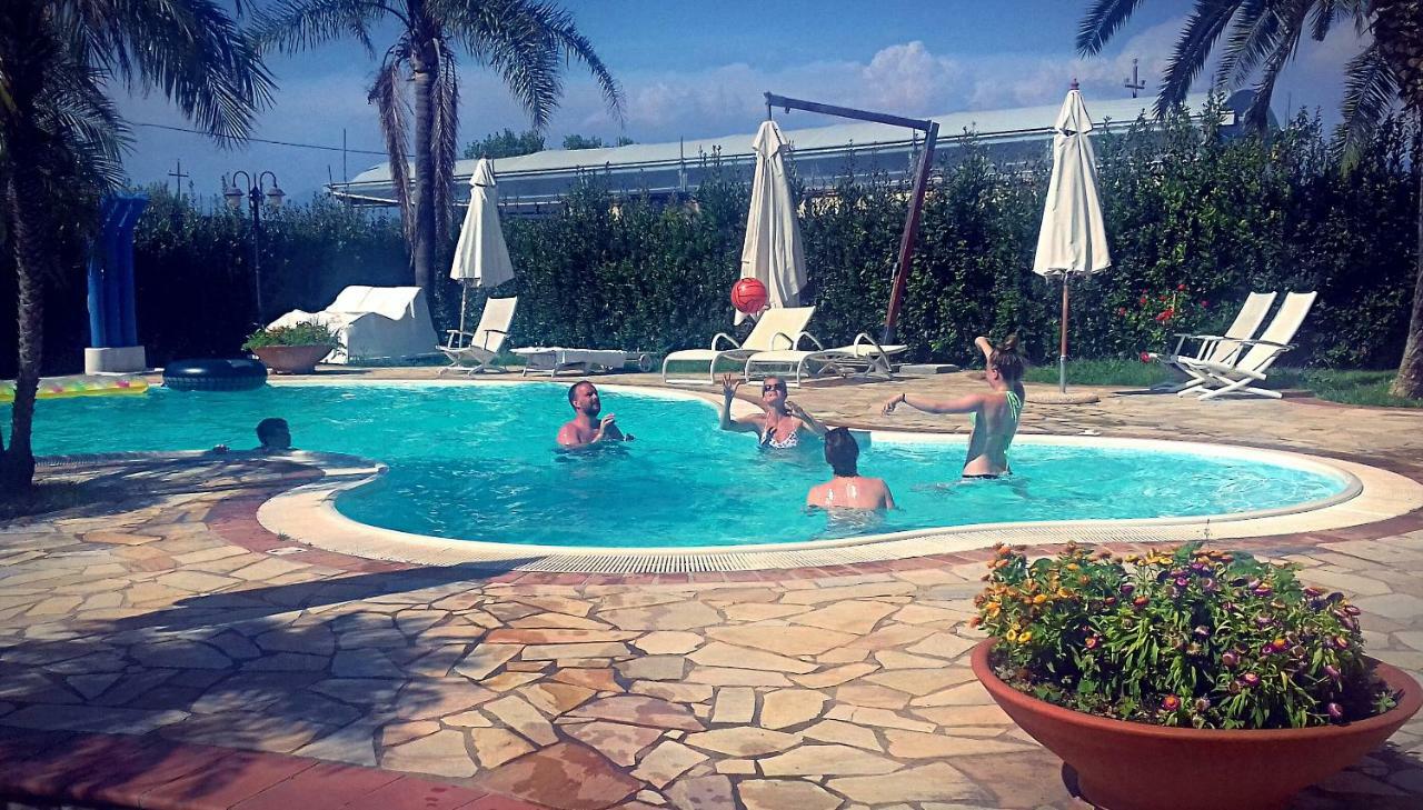 Complesso Turistico Ricettivo L'Oasi Del Golfo Di Salerno Apartment Battipaglia Luaran gambar